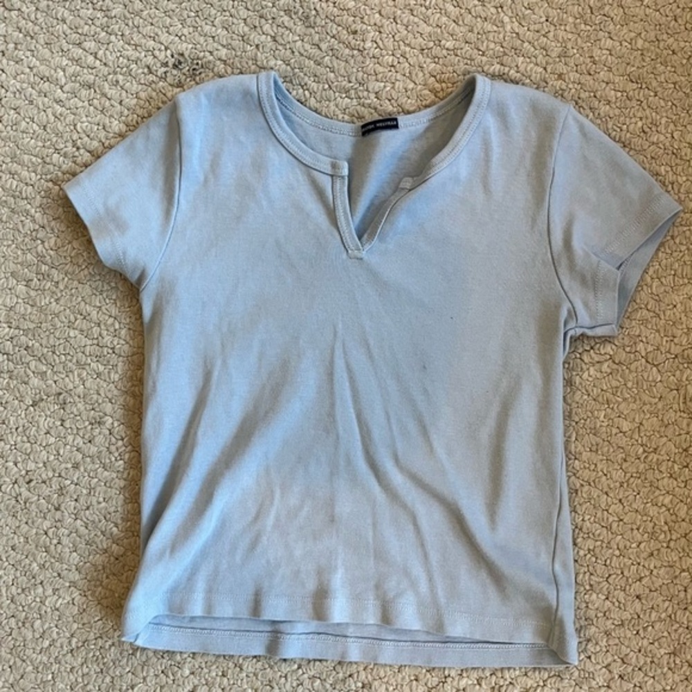 Brandy Melville tshirt